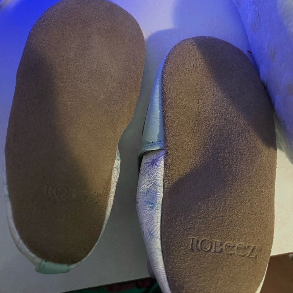 Shoes - Picture 2 of 2
